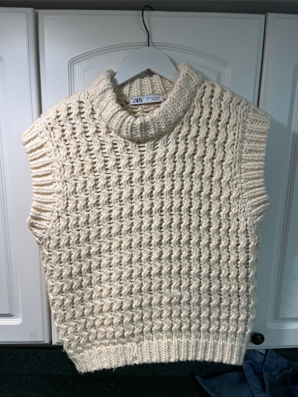 ZARA Ivory Cable Knit Sleeveless Mock Neck Vest
